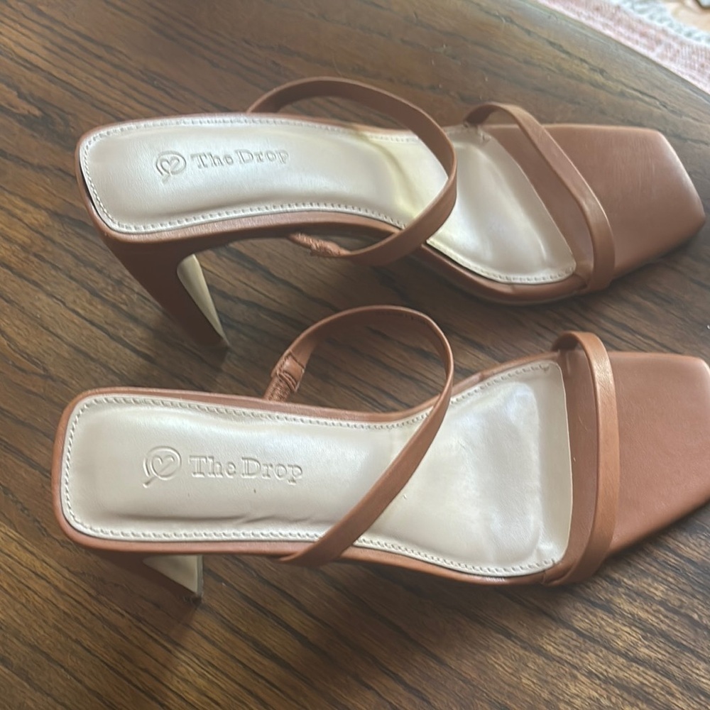 Chic Brown Leather Block Heel Sandals - Picture 6 of 7